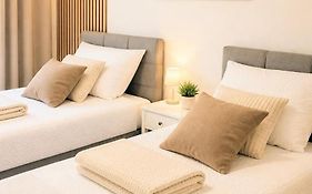 GADD Ferienwohnung # 002 Glück an der Donau # Best Elegant Suite 24#7 Check in